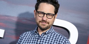 Дж. Дж. Абрамс снимет «Темную Лигу справедливости» и спин-офф «Сияния»