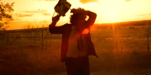 Новая «Техасская резня бензопилой» осталась без режиссера посреди съемок Новая «Техасская резня бензопилой» осталась без режиссера посреди съемок