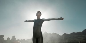 Сериал «Воспитанные волками» продлен на 2 сезон