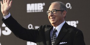 Режиссер «Людей в черном» снимет мульт про лошадь