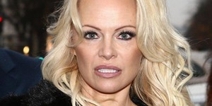 Памела Андерсон обругала авторов сериала о себе