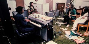 Disney+ создают документальный фильм о легендарной группе The Beatles. Уникальные, ранее не опубликованные кадры.