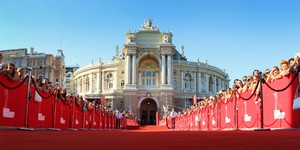 Владимир Зеленский поздравил организаторов и гостей с открытием 12-го Одесского международного кинофестиваля