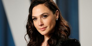 Галь Гадот отравит яблоком Белоснежку в новом фильме Disney