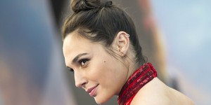 Галь Гадот сыграет в ремейке хичкоковского детектива