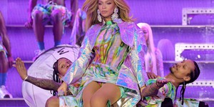 Слідом за Taylor Swift, Beyonce вражає глядачів новим трейлером концертного фільму "Renaissance" та обіцяє величну подорож до світу музики