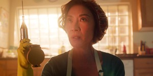 Непередбачувана драма та бойові сцени в новому трейлері фільму "Брати Сонця" з Мішель Йеов у головній ролі