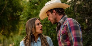 Сексуальна інтрига: Lifetime руйнує кордони з першим епізодом для дорослих у Різдвяному фільмі