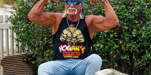 Легендарний реслер Халк Хоган врятував підлітка з перевернутого автомобіля після жахливої аварії