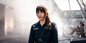 Нова роль Дакоти Джонсон: Чи впоралася вона з образом Мадам Веб в Spider-Verse?