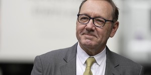 Після нескінченних сексуальних обвинувачень, Кевін Спейсі знову повертається на великі екрани у ролі Диявола