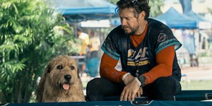 Емоційна історія, яка підкорила серця глядачів: Чому фільм "Король Артур" став кращим у кар'єрі Марка Волберга?