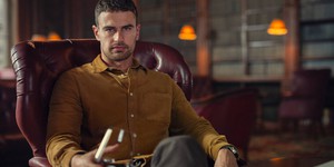 Новий кримінально драматичний серіал "Джентльмени" режисера Гая Рітчі, вразив британську аудиторію своїм напруженим сюжетом та захоплюючими персонажами