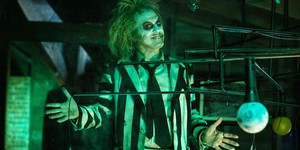 Перший трейлер до сиквелу "Beetlejuice" знайомить Дженну Ортега з жахливою родиною та культовим привидом