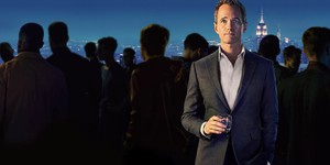 Актори з серіалу "Uncoupled" висловлюють розчарування через те, що популярне шоу скасували