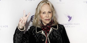 Зірка "Бонні і Клайд", Фей Дануей, приєднується до Гарві Кейтел та Ендрю Маккарті у майбутній стрічці "Fate" режисера Джонатана Бейкера Зірка "Бонні і Клайд", Фей Дануей, приєднується до Гарві Кейтел та Ендрю Маккарті у майбутній стрічці "Fate" режисера Джонатана Бейкера