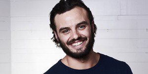 Зірка "La Brea", Джош МакКензі, приєднується до елітного акторського складу нового кримінального серіалу "Війна полюванняна" на NBC