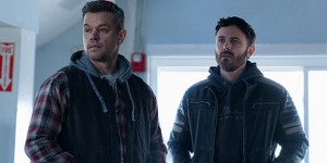 Метт Деймон та Кейсі Аффлек планують покарати корумпованого політика у новому екшен трейлері фільму "The Instigators" від Apple