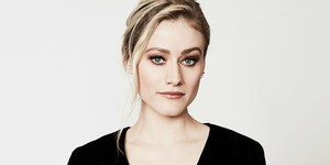 Зірка серіалу "Чарівники", Олівія Тейлор Дадлі, об'єднається з Райлі Денді у новому психологічному трилері "Абігейл до Беатріс" від режисерки Кессі Кіт