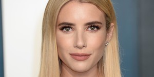 Емма Робертс розповіла, чому чоловікам із зіркових родин легше досягти успіху у Голлівуді на прикладі Джорджа Клуні