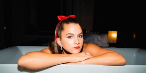 Хлоя Іст отримала ключову роль у новому комедійному серіалі Netflix "No Good Deed"