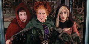 Бетт Мідлер звернулася до Disney з проханням якнайшвидше розпочати роботу над сценарієм для "Фокус-Покус 3": "Знімайте нас, поки ми ще живі"
