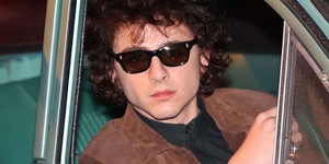 Тімоті Шаламе у ролі Боба Ділана в першому трейлері музичного байопіку "A Complete Unknown"