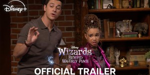 Селена Гомес і Девід Генрі об’єднуються у новому трейлері для продовження історії "Чаклунів з Вейверлі Плейс"