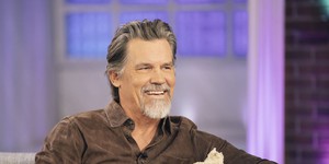 Джош Бролін розкриває деталі своєї загадкової ролі в "Ножах наголо 3"