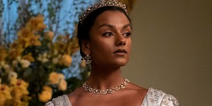 Фільм на швидкості 300 км/год: Зірка "Бріджертонів" розповіла про шалені зйомки очікуваного драмеді "F1" із Бредом Піттом